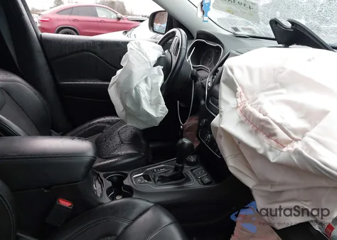 2019 Jeep Cherokee Latitude Plus 4X4 z USA, uszkodzony, nr VIN 1C4PJMLX9KD232099